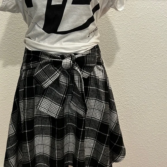 Black and White Plaid “Faux Wrap Around Waist Flannel Shirt” SKIRT -Mini NWOT - Picture 2 of 14